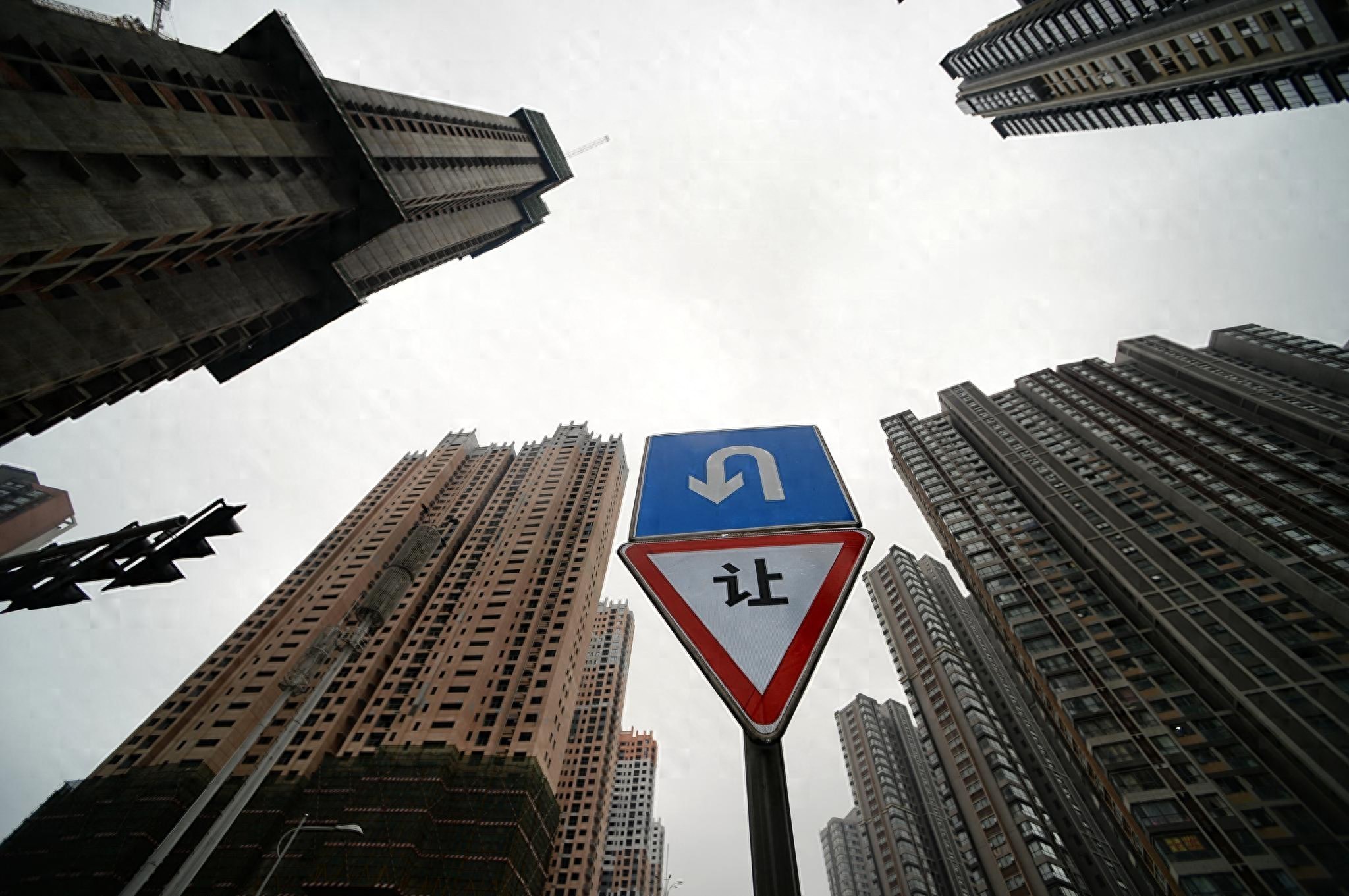 2025年楼市预期有变？下半年趋势如何，一文为你解析