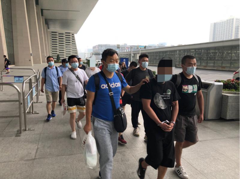 股票配资骗局 _ 成都电信网络诈骗 _配资头条