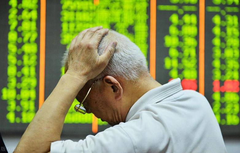 A股行情火爆资金入市热情高，场外配资竟死灰复燃最高10倍杠杆？
