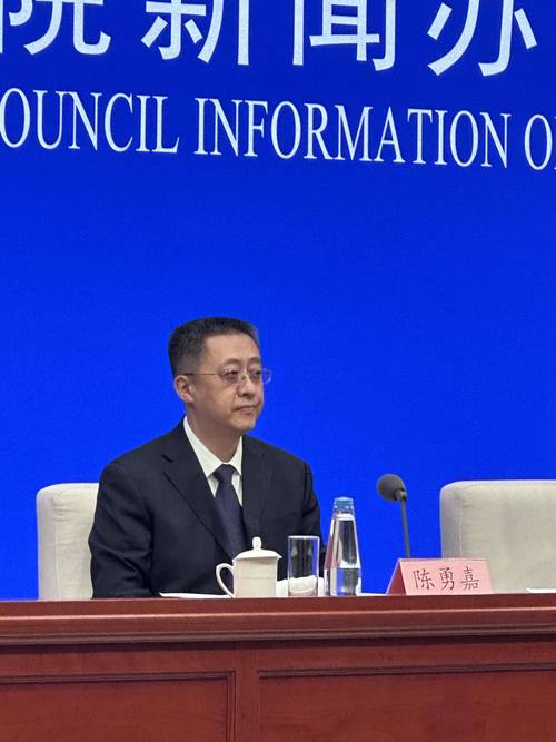 我国就业形势_如何看待我国就业形势_人力资源和社会保障部部长回应热点