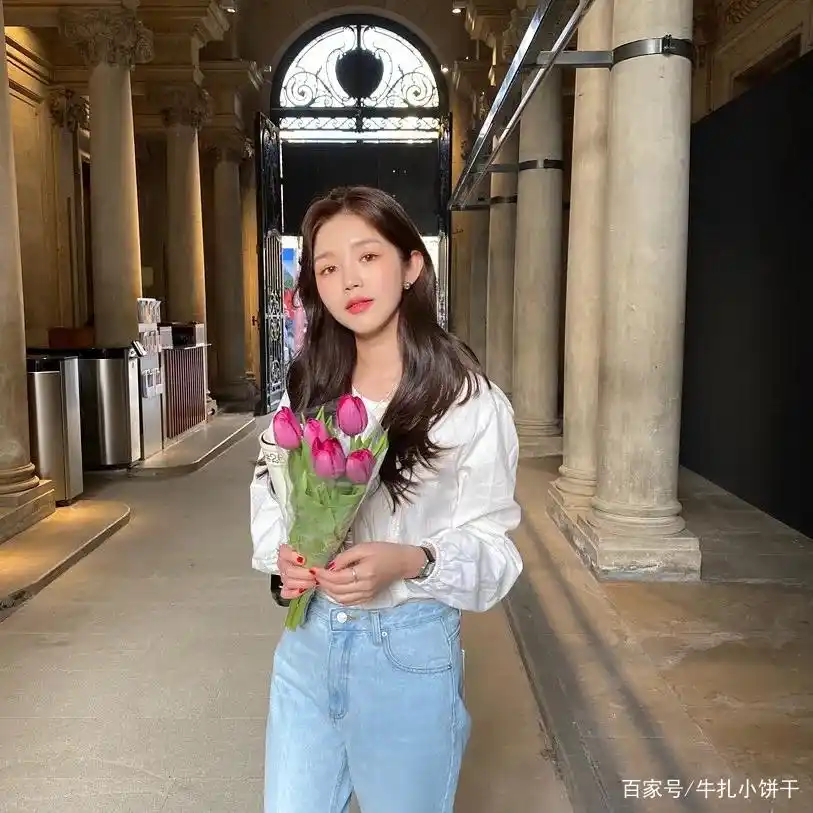 截短款上衣街拍趋势_气质短上衣搭配技巧_小个子女生秋冬短上衣穿搭推荐