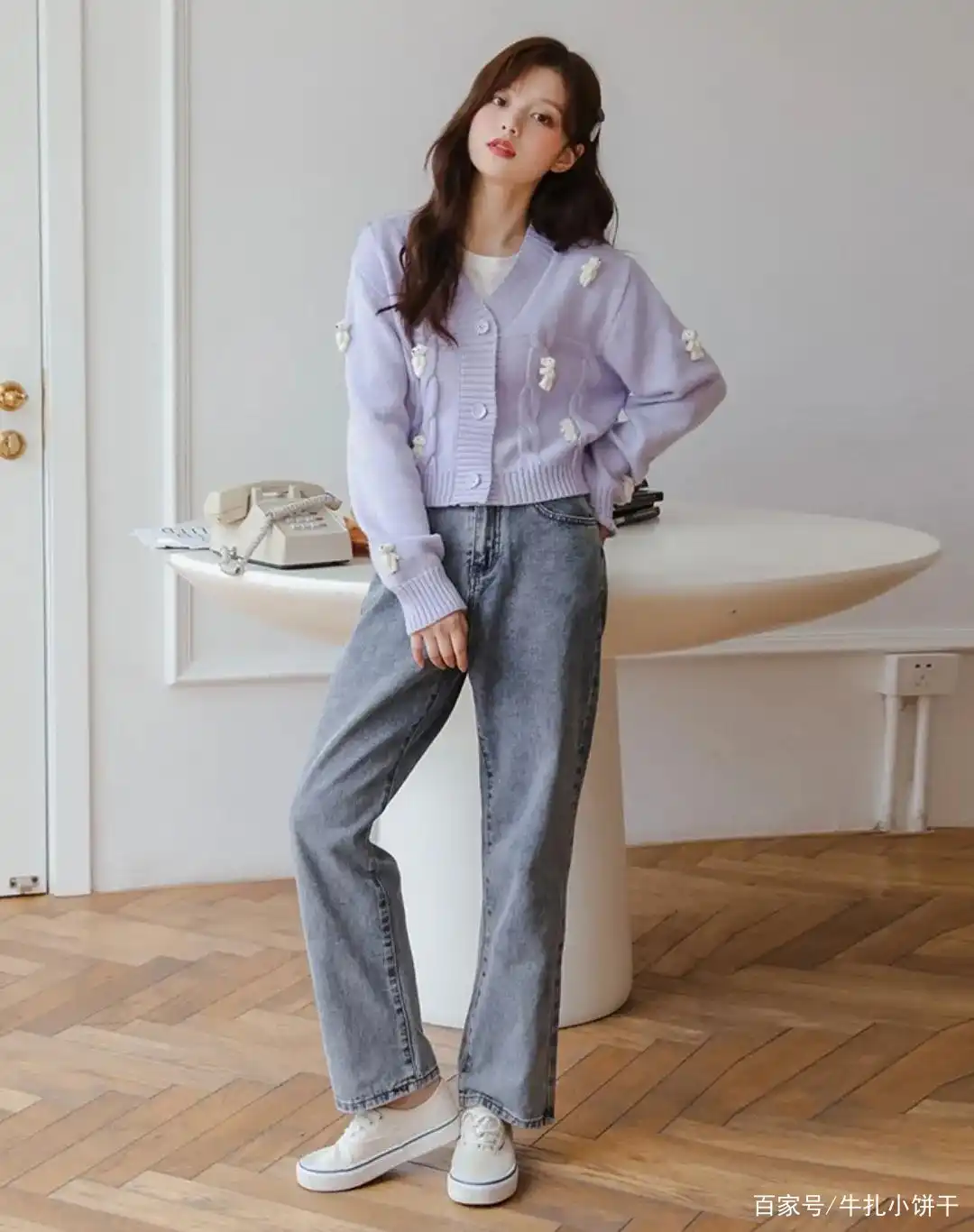 截短款上衣街拍趋势_小个子女生秋冬短上衣穿搭推荐_气质短上衣搭配技巧