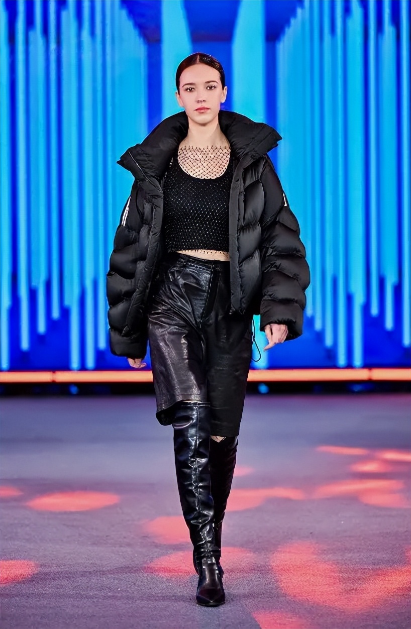 设计师品牌皮草发布_中国裘都2025秋冬皮草流行趋势_狐狸皮毛行情2026