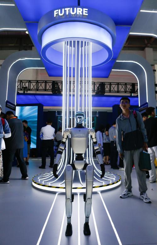 科技趋势_链博会 数字科技发展新趋势 _ 人工智能 赋能供应链韧性的关键引擎 