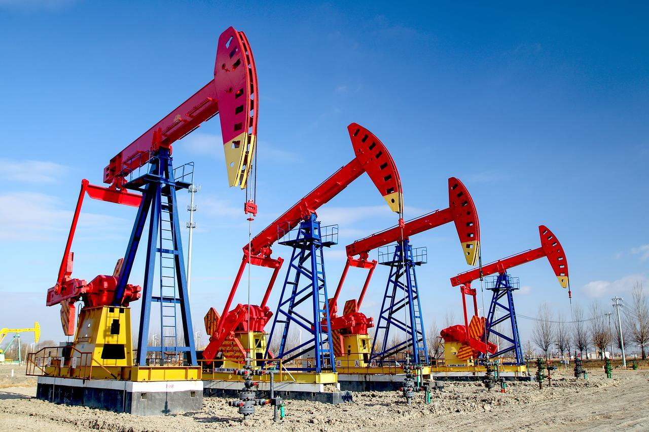 国际油价历史纪录_WTI原油布伦特原油价格飙升_泸天化股票历史行情