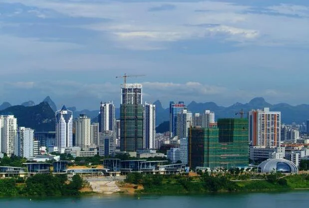 广西壮族自治区地理环境_广西北部湾经济区水资源供需态势与合理配置_广西壮族自治区历史沿革